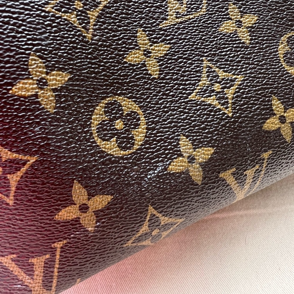 Authentic Louis Vuitton Neverfull MM. - Picture 6 of 14